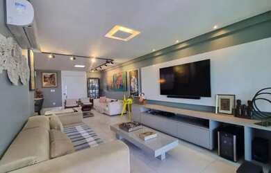 Imagem: O apartamento possui 4 Dormitórios, 5 Banheiros, 3 Vagas na