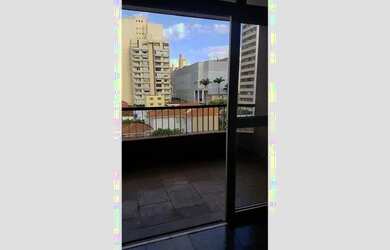 Imagem: O apartamento possui 3 Dormitórios, 2 Banheiros, 100m² de