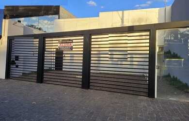 Imagem: A casa possui 4 Dormitórios, 4 Banheiros, 200m² de Área e