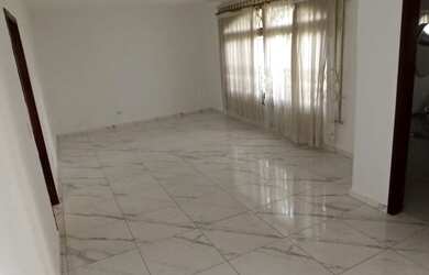 Imagem: A casa possui 5 Dormitórios, 3 Banheiros, 5 Vagas na garagem