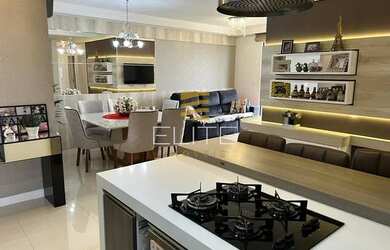 Imagem: O apartamento possui 4 Dormitórios, 2 Banheiros, 1 Vaga na