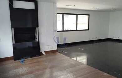 Imagem: O depósito possui 2 Vagas na garagem e 56m² de Área e está