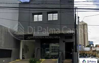 Imagem: O depósito possui 2 Vagas na garagem e 400m² de Área e está