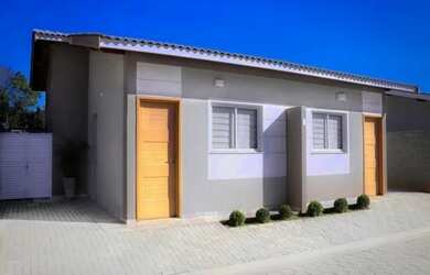 Imagem: A casa em condomínio possui 2 Dormitórios, 1 Banheiro, 1 Vaga