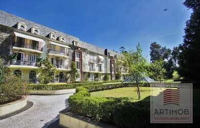 Imagem: A casa em condomínio possui 4 Dormitórios, 5 Banheiros, 4