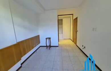 Imagem 11: Apartamento para venda tem 220 metros quadrados com 4 quartos em Centro...