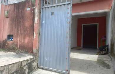 Imagem: A casa possui 2 Dormitórios, 1 Banheiro, 1 Vaga na garagem