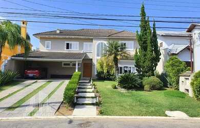 Imagem: A casa em condomínio possui 5 Dormitórios, 3 Banheiros, 3