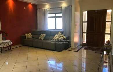 Imagem: A casa possui 3 Dormitórios, 1 Banheiro, 419m² de Área e