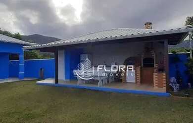 Imagem: A casa em condomínio possui 3 Dormitórios, 3 Banheiros, 5