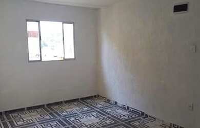 Imagem: A casa possui 2 Dormitórios, 2 Banheiros, 2 Vagas na garagem