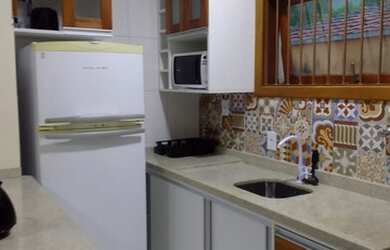 Imagem: O apartamento possui 2 Dormitórios, 1 Banheiro, 1 Vaga na garagem