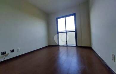 Imagem: O apartamento na cobertura possui 3 Dormitórios, 2 Banheiros