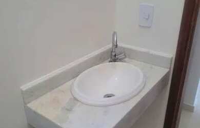 Imagem: O depósito possui 5 Vagas na garagem, 35m² de Área e está