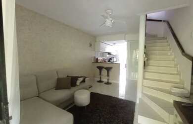 Imagem: A casa em condomínio possui 2 Dormitórios, 3 Banheiros, 1