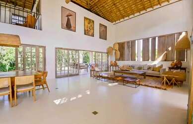 Imagem: A casa em condomínio possui 5 Dormitórios, 5 Banheiros, 3