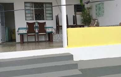 Imagem: A casa possui 2 Dormitórios, 1 Banheiro, 1 Vaga na garagem