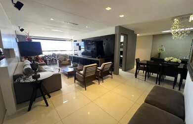 Imagem: O apartamento possui 4 Dormitórios, 5 Banheiros, 2 Vagas na