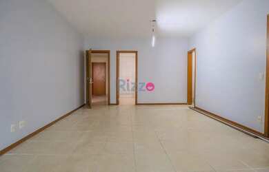 Imagem: O apartamento possui 3 Dormitórios, 4 Banheiros, 2 Vagas na