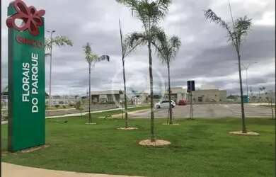 Imagem: O terreno possui 300m² de Área e está localizado em Morada