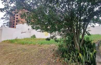 Imagem: O terreno possui 250m² de Área e está localizado em Dos Casa