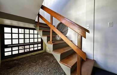 Imagem 8: Casa à venda, 05 dormitórios, suíte, terraço, salão de festas, bairro Camobi