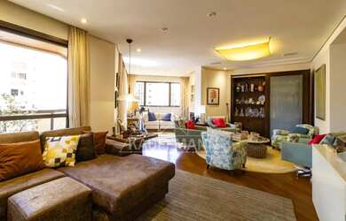 Imagem: O apartamento possui 4 Dormitórios, 5 Banheiros, 5 Vagas na