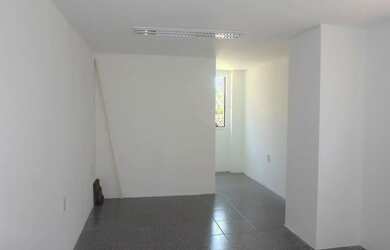 Imagem: O depósito possui 30m² de Área e está localizado em Fátima