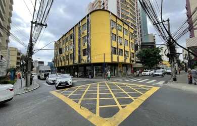 Imagem: O apartamento possui 2 Dormitórios, 2 Banheiros, 80m² de Área