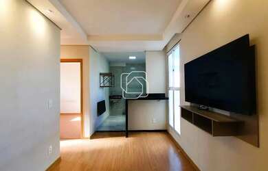 Imagem: O apartamento possui 2 Dormitórios, 1 Banheiro, 1 Vaga na garagem