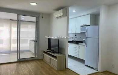 Imagem: O apartamento possui 1 Dormitório, 1 Banheiro, 1 Vaga na garagem