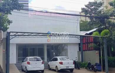 Imagem: O depósito possui 3 Vagas na garagem, 180m² de Área e está