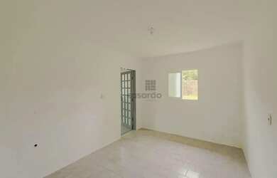 Imagem: A casa possui 3 Dormitórios, 2 Banheiros, 125m² de Área