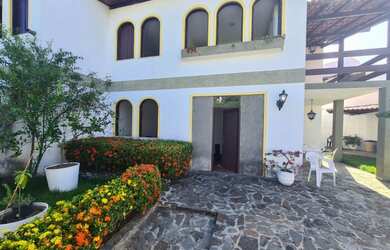 Imagem: A casa em condomínio possui 3 Dormitórios, 4 Banheiros, 2