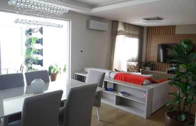 Imagem: O apartamento possui 3 Dormitórios, 3 Banheiros, 2 Vagas na