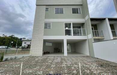 Imagem: Casa com 3 andares no Passo Manso