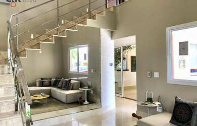 Imagem: A casa em condomínio possui 3 Dormitórios, 3 Banheiros, 2