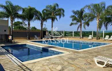 Imagem: A casa possui 2 Dormitórios, 1 Banheiro, 2 Vagas na garagem