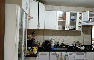 Imagem: O apartamento possui 3 Dormitórios, 1 Banheiro, 1 Vaga na garagem