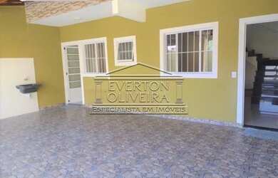 Imagem: A casa possui 2 Dormitórios, 2 Banheiros, 5 Vagas na garagem