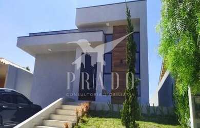 Imagem: A casa possui 3 Dormitórios, 3 Banheiros, 2 Vagas na garagem