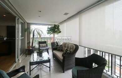 Imagem: O apartamento possui 3 Dormitórios, 5 Banheiros, 3 Vagas na