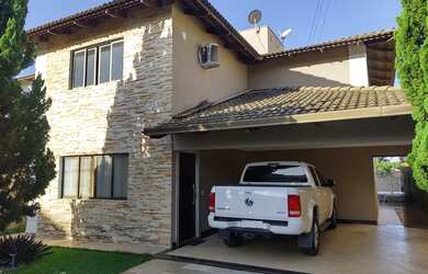 Imagem: A casa em condomínio possui 3 Dormitórios, 4 Banheiros, 4