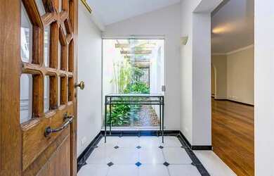 Imagem 3: Linda Casa para Locação no Bairro nobre do Jardim Europa com 332 metros...