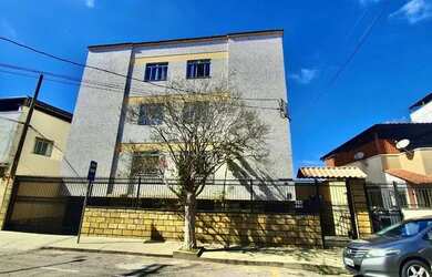 Imagem: O apartamento possui 3 Dormitórios, 1 Banheiro, 1 Vaga na garagem