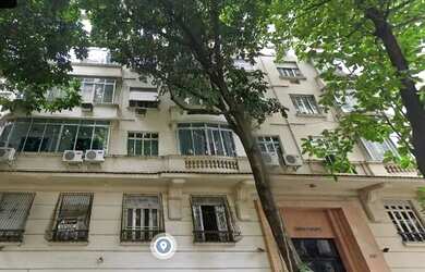 Imagem: O apartamento possui 5 Dormitórios, 3 Banheiros, 1 Vaga na