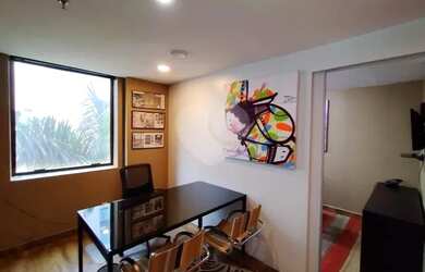 Imagem: O depósito para alugar possui 1 Vaga na garagem, 36m² de Área