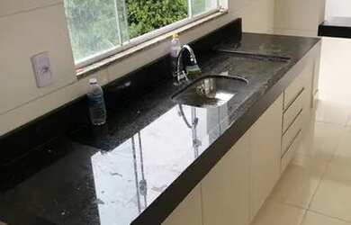 Imagem: O apartamento possui 1 Vaga na garagem e está localizado em