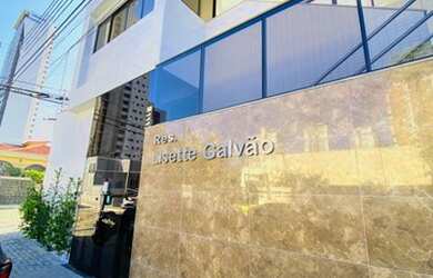 Imagem: O apartamento possui 2 Dormitórios, 2 Banheiros, 2 Vagas na