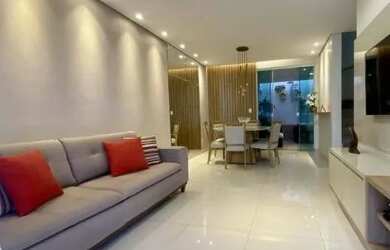 Imagem: A casa possui 3 Dormitórios, 1 Banheiro, 2 Vagas na garagem